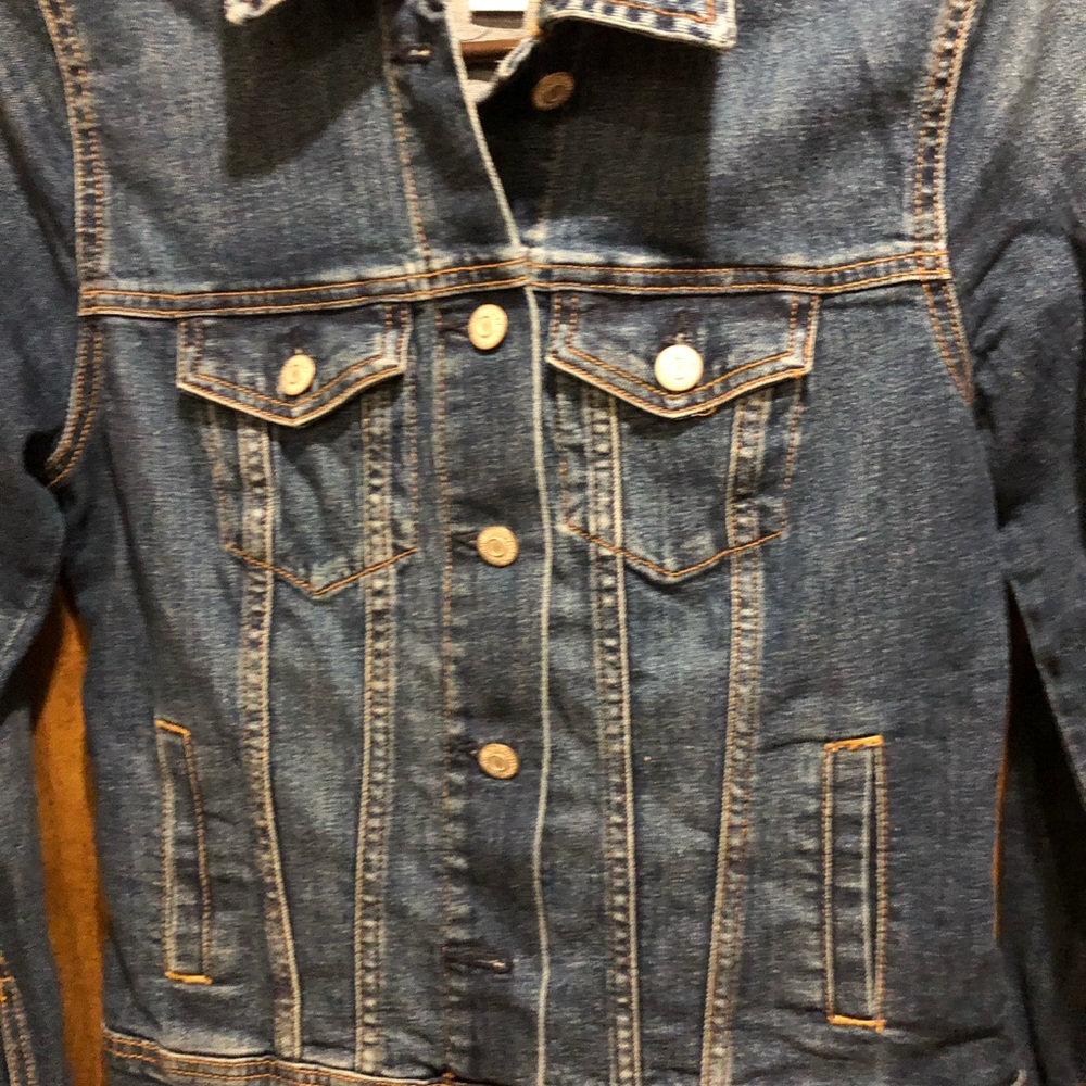 Like new Old Navy denim jacket size XS
